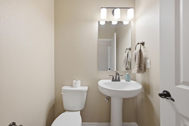 520 Pecos River Road SW, Los Lunas, NM 87031
