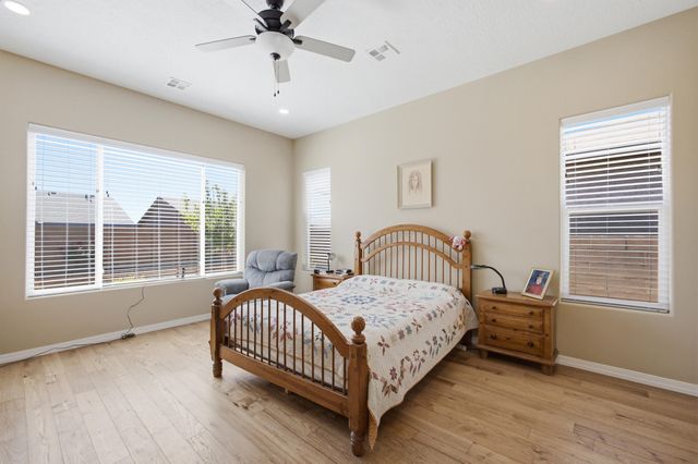 520 Pecos River Road SW, Los Lunas, NM 87031