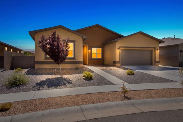 520 Pecos River Road SW, Los Lunas, NM 87031