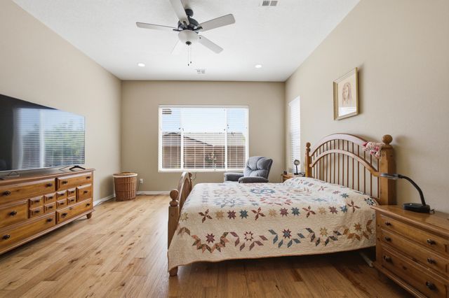 520 Pecos River Road SW, Los Lunas, NM 87031