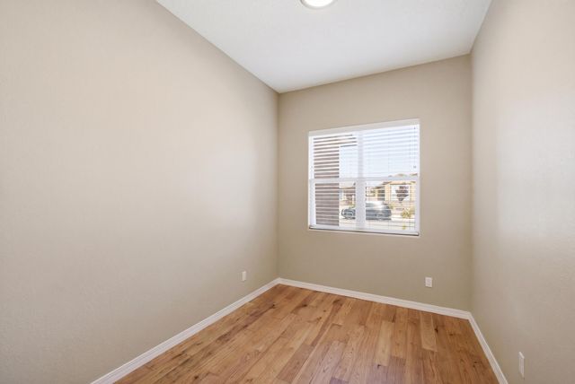 520 Pecos River Road SW, Los Lunas, NM 87031