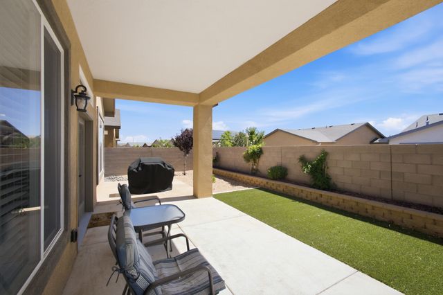 520 Pecos River Road SW, Los Lunas, NM 87031