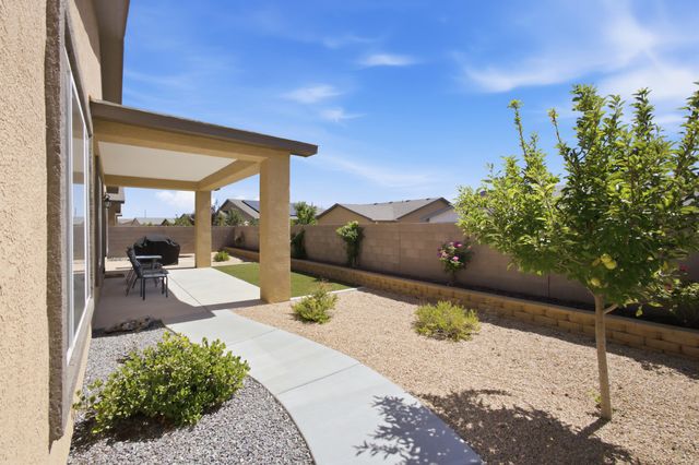 520 Pecos River Road SW, Los Lunas, NM 87031