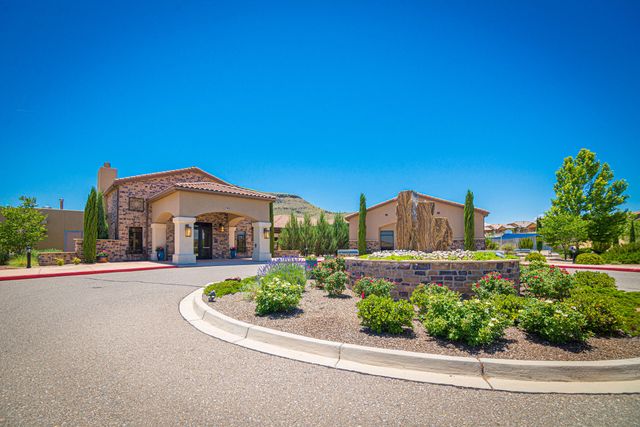 520 Pecos River Road SW, Los Lunas, NM 87031