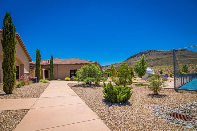 520 Pecos River Road SW, Los Lunas, NM 87031