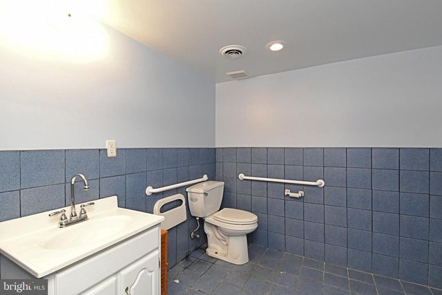 608 EASTON RD, Willow Grove, PA 19090