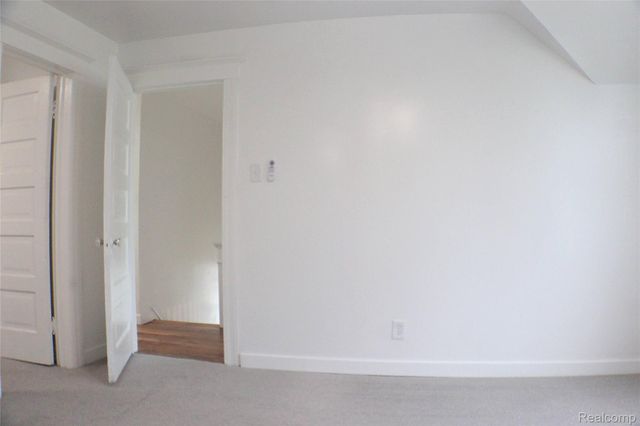 5738 Van Dyke Street, Detroit, MI 48213