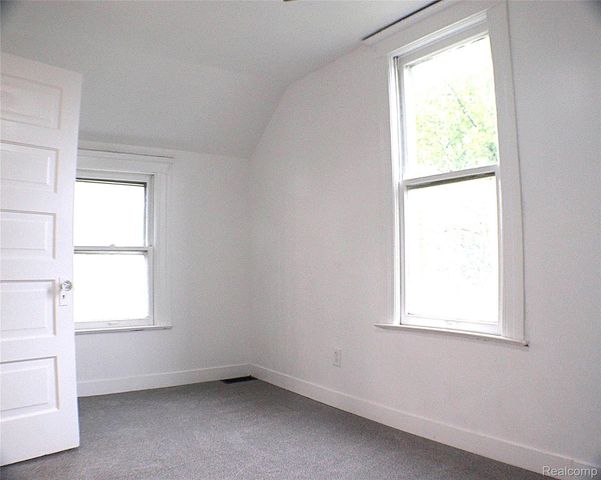 5738 Van Dyke Street, Detroit, MI 48213