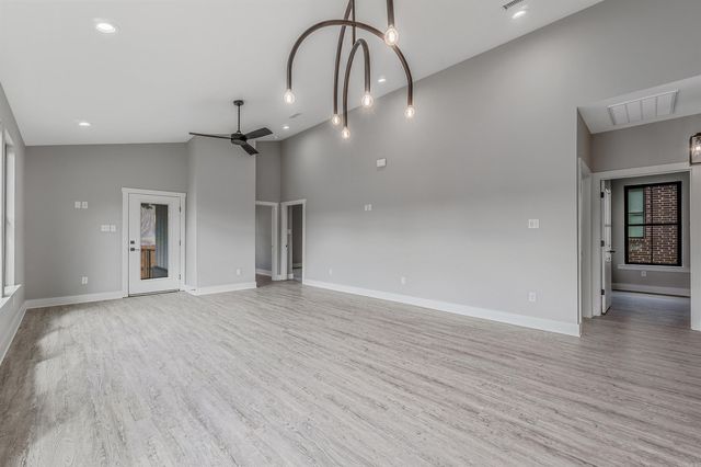 105 Easy Street, Maumelle, AR 72113