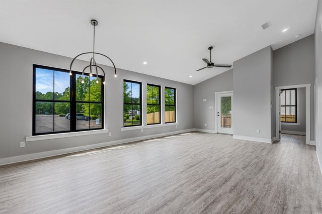 105 Easy Street, Maumelle, AR 72113