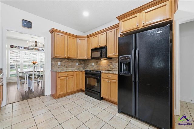 110 Cole, Warner Robins, GA 31088
