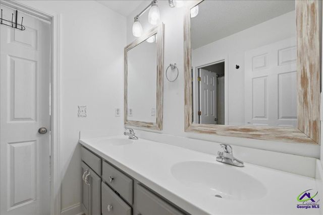 110 Cole, Warner Robins, GA 31088