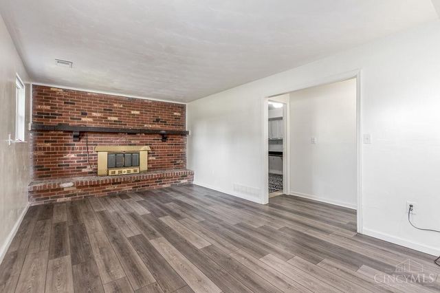 8831 Twincreek Drive, Franklin Twp, OH 45005