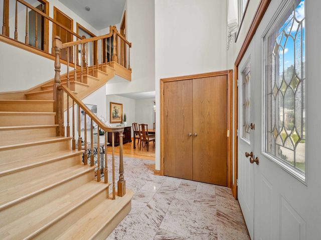 2334 Phillips Drive, Glenview, IL 60026