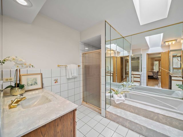 2334 Phillips Drive, Glenview, IL 60026