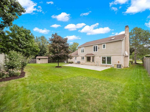 2334 Phillips Drive, Glenview, IL 60026