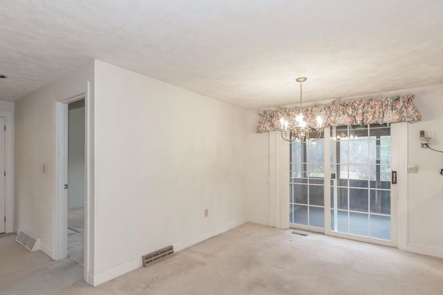 214 Winding Pond Road, Londonderry, NH 03053