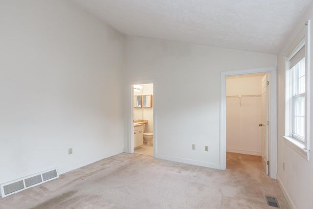 214 Winding Pond Road, Londonderry, NH 03053