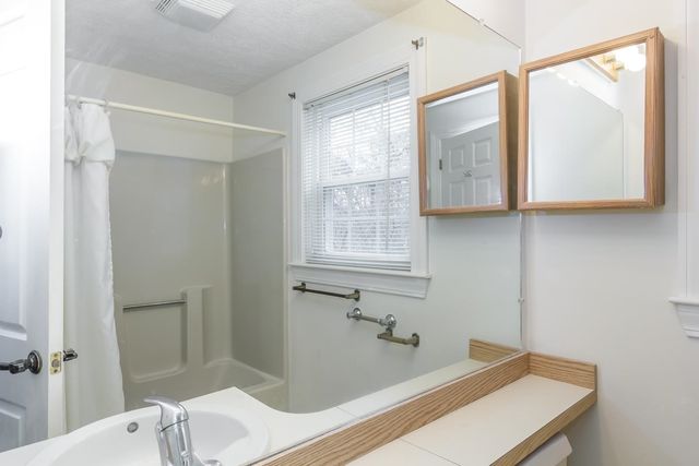 214 Winding Pond Road, Londonderry, NH 03053