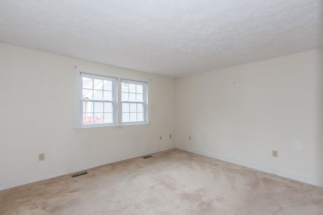 214 Winding Pond Road, Londonderry, NH 03053