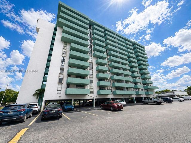 1825 W 44th Pl 501, Hialeah, FL 33012