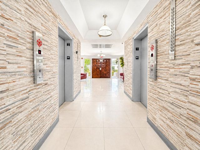 1825 W 44th Pl 501, Hialeah, FL 33012