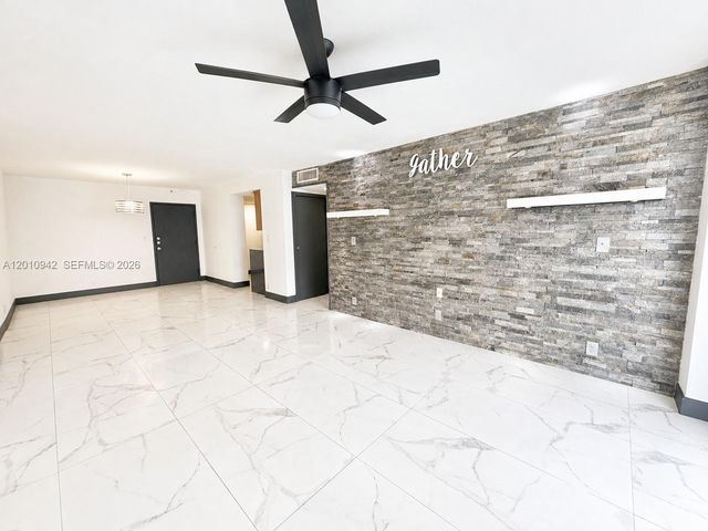 1825 W 44th Pl 501, Hialeah, FL 33012