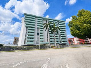 1825 W 44th Pl 501, Hialeah, FL 33012