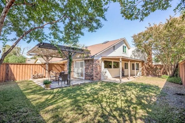2116 Oak Brook Drive, Richardson, TX 75081