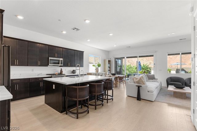 153 Juliette Pointe Lane, Henderson, NV 89011