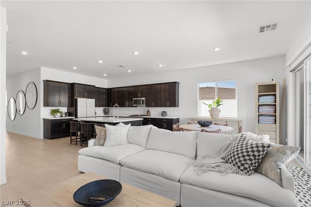 153 Juliette Pointe Lane, Henderson, NV 89011