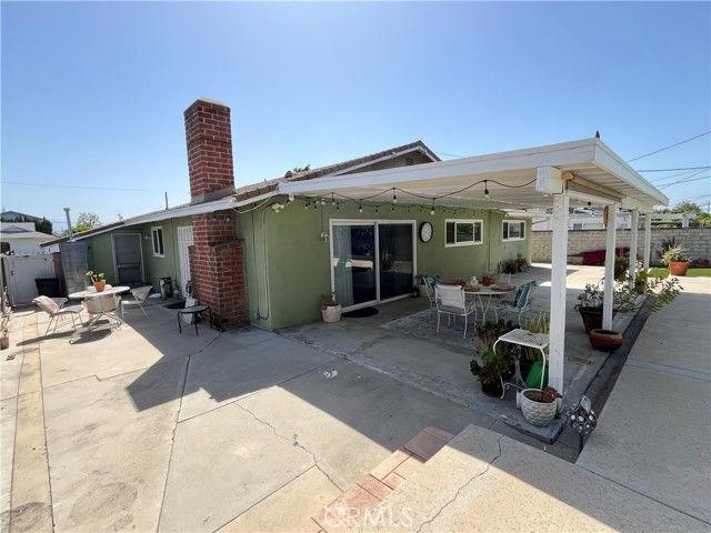 11155 Gaviota, Granada Hills (los Angeles), CA 91344