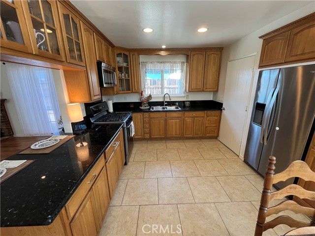 11155 Gaviota, Granada Hills (los Angeles), CA 91344