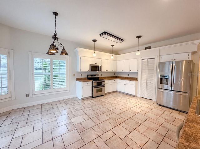 1701 LARABIE COURT, Brandon, FL 33511