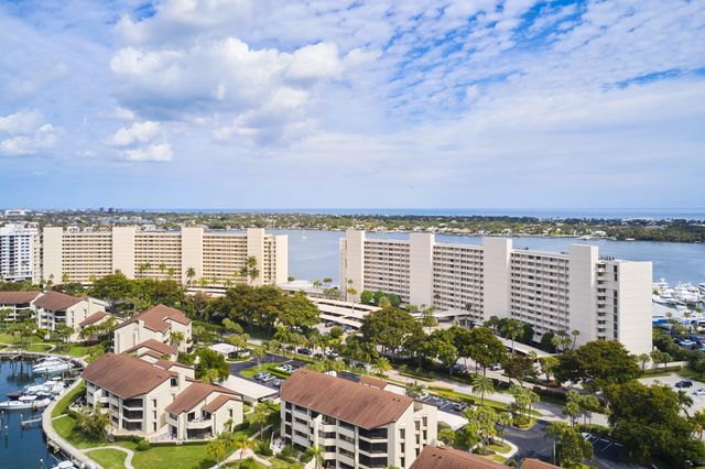 124 Lakeshore Drive 829, North Palm Beach, FL 33408