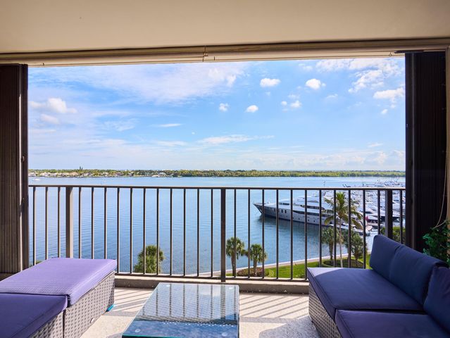 124 Lakeshore Drive 829, North Palm Beach, FL 33408