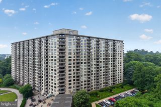5225 POOKS HILL RD #1302N, Bethesda, MD 20814