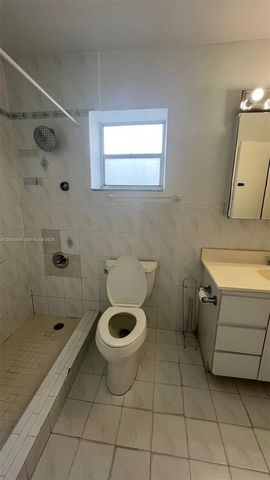 6070 W 18th Avenue 323, Hialeah, FL 33012