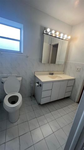 6070 W 18th Avenue 323, Hialeah, FL 33012