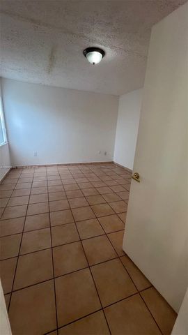 6070 W 18th Avenue 323, Hialeah, FL 33012