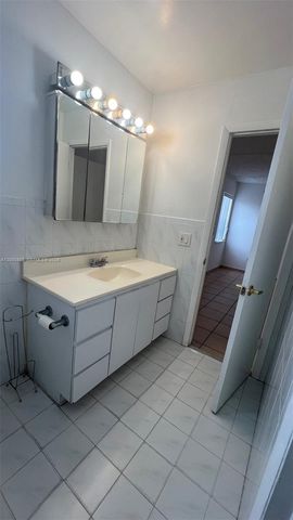 6070 W 18th Avenue 323, Hialeah, FL 33012