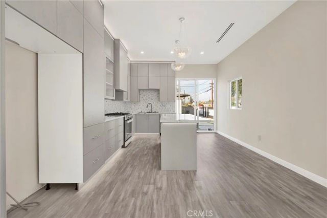 8149 Saint Clair Avenue, North Hollywood, CA 91605