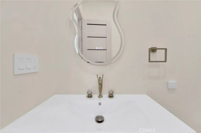 8149 Saint Clair Avenue, North Hollywood, CA 91605