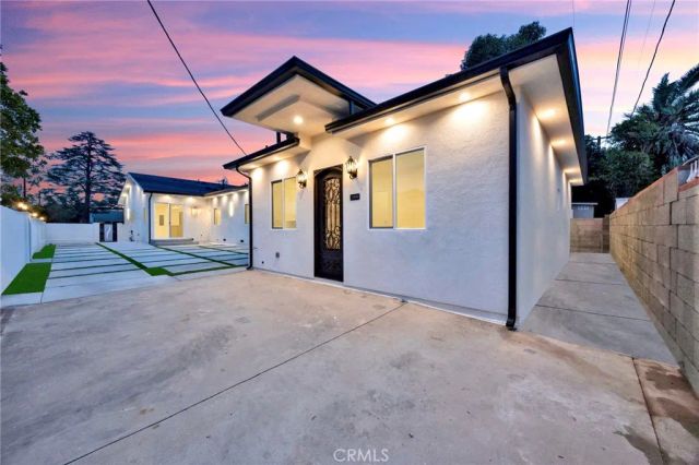 8149 Saint Clair Avenue, North Hollywood, CA 91605