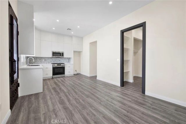 8149 Saint Clair Avenue, North Hollywood, CA 91605