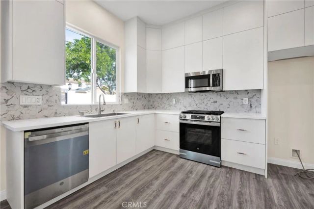 8149 Saint Clair Avenue, North Hollywood, CA 91605