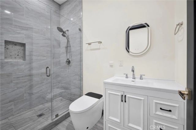 8149 Saint Clair Avenue, North Hollywood, CA 91605