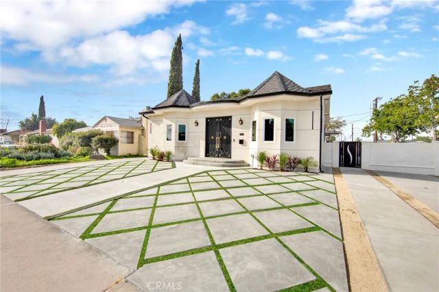 8149 Saint Clair Avenue, North Hollywood, CA 91605