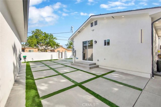 8149 Saint Clair Avenue, North Hollywood, CA 91605