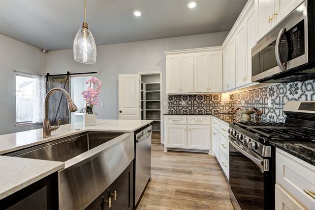 9021 NW 74th Street, Yukon, OK 73099
